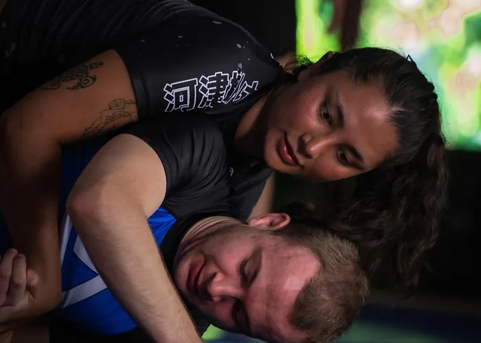 Jungles Edge Hotel, Jiu Jitsu, Muay Thai Retreat Center