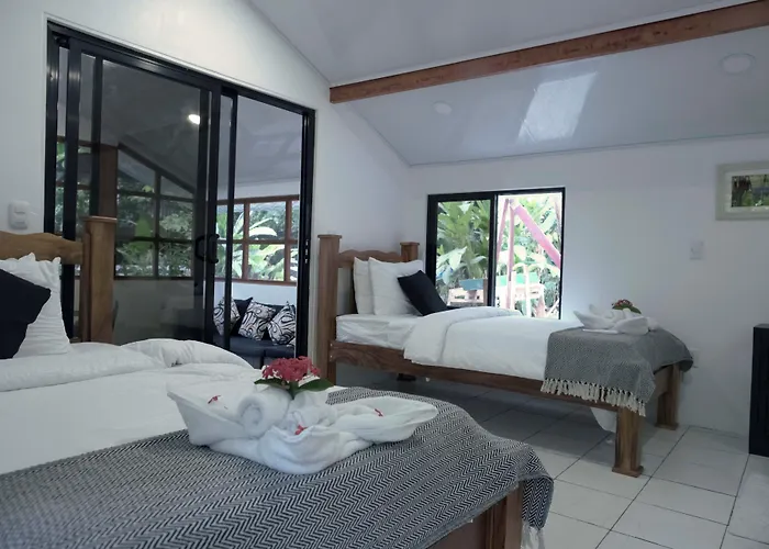 Jungles Edge Hotel, Jiu Jitsu, Muay Thai Retreat Center Hotel Nosara