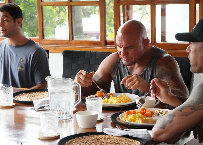 Jungles Edge Hotel, Jiu Jitsu, Muay Thai Retreat Center Nosara