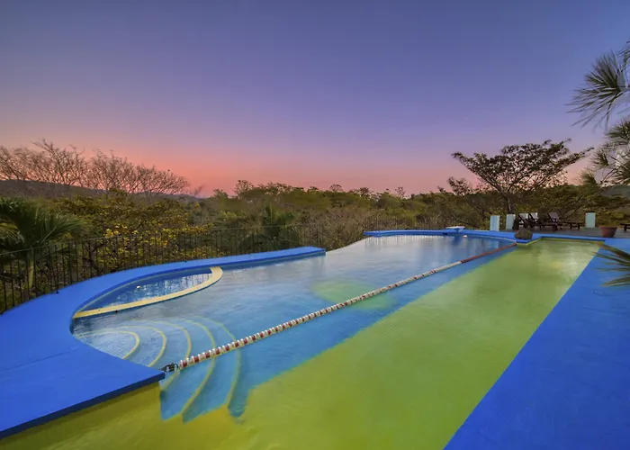 Jungles Edge Hotel, Jiu Jitsu, Muay Thai Retreat Center 3*