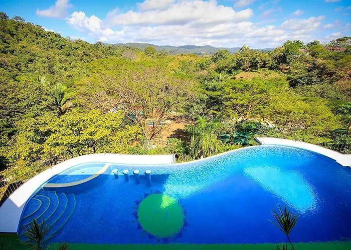 Jungles Edge Hotel, Jiu Jitsu, Muay Thai Retreat Center Hotel 3*